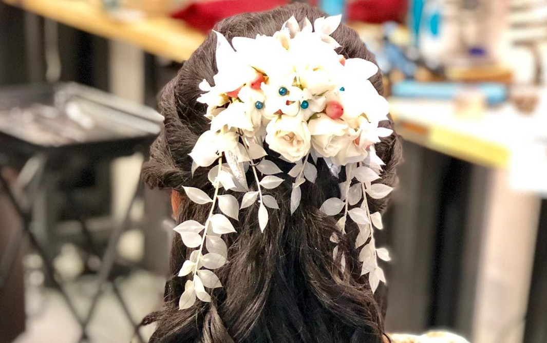 floral indian bridal hair styling